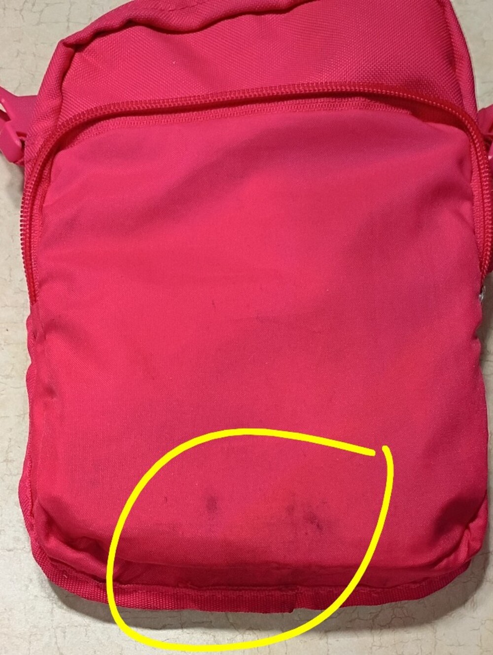 Nike Small Crossbody Bag in Hot Pink - Picture 14 of 15